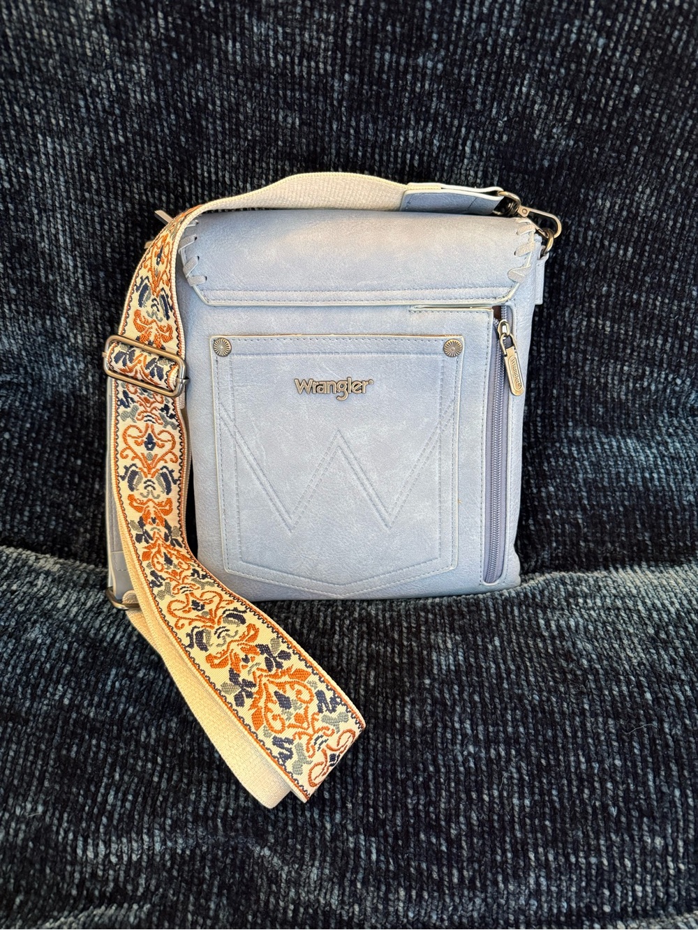 Wrangler Powder Blue Crossbody with Patterned Strap - Picture 2 of 4